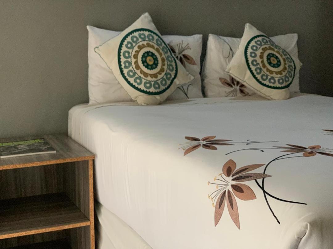 Jungle Breeze Home Stay คาซาเนอ ภายนอก รูปภาพ