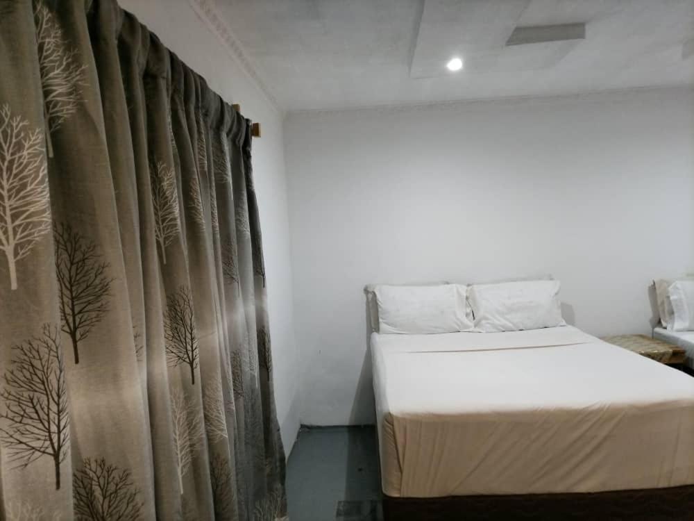 Jungle Breeze Home Stay คาซาเนอ ภายนอก รูปภาพ